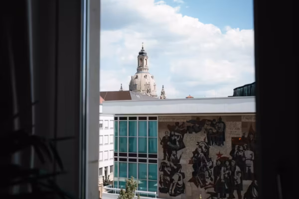 Blick auf die Frauenkirche vom Apartment Dresden